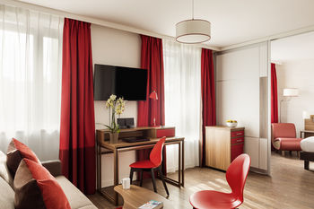 Aparthotel Adagio La DEfense Courbevoie in Paris